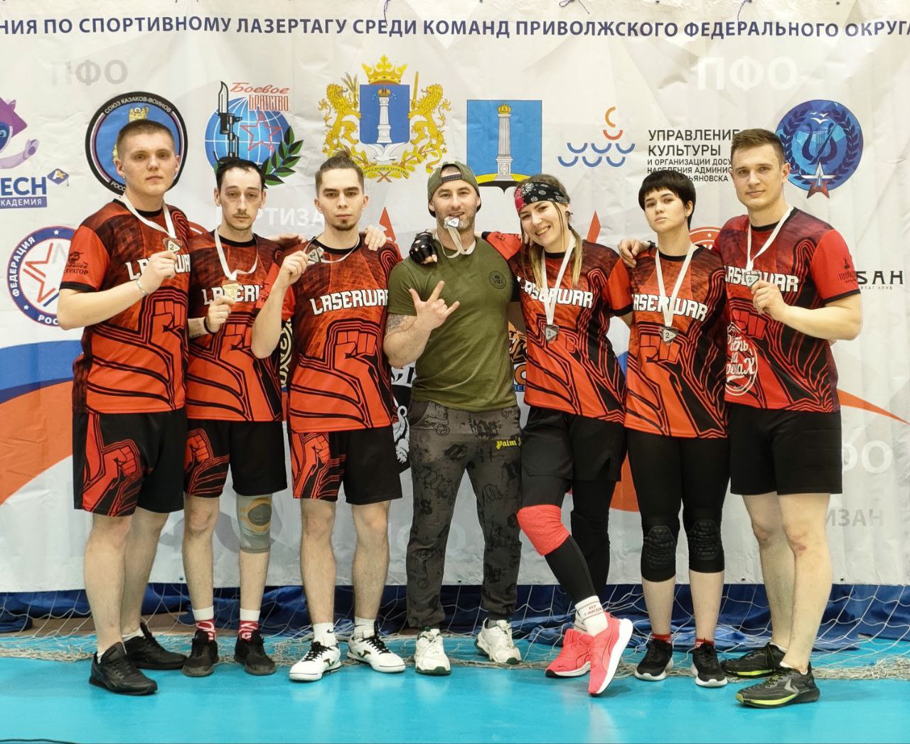 Дети сотрудников тоже побеждают в лазерном бою
